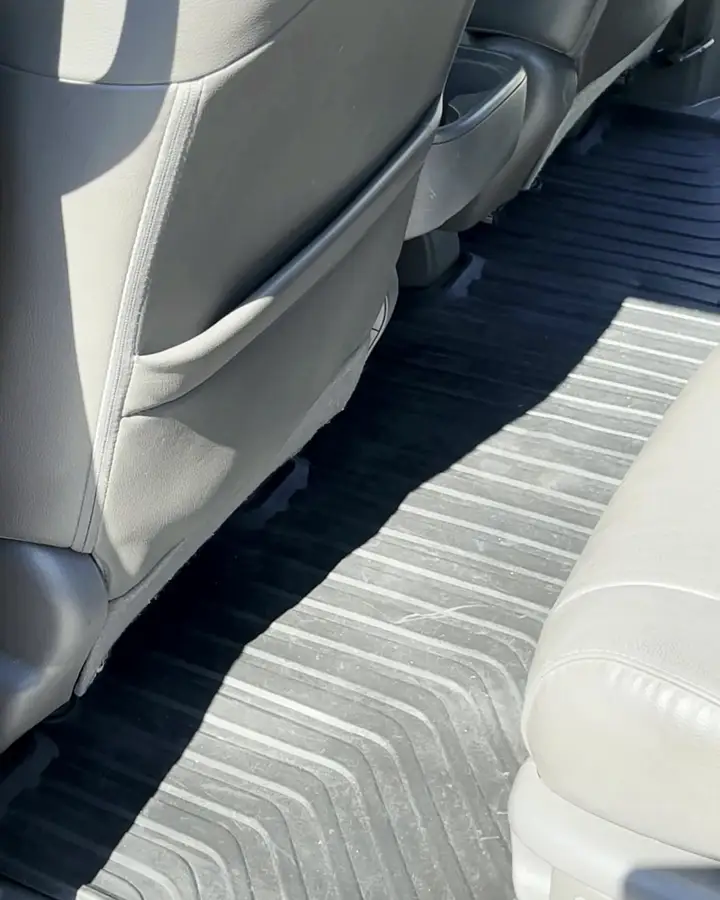 The same Honda Odyssey floor, clean, after